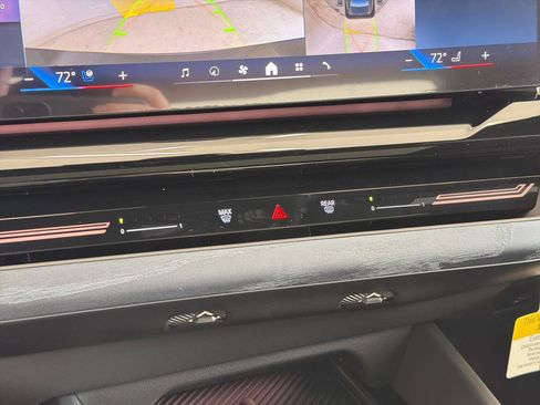 New 2026 BMW 530i xDrive w/ M Sport Package AWD/4WD image 19