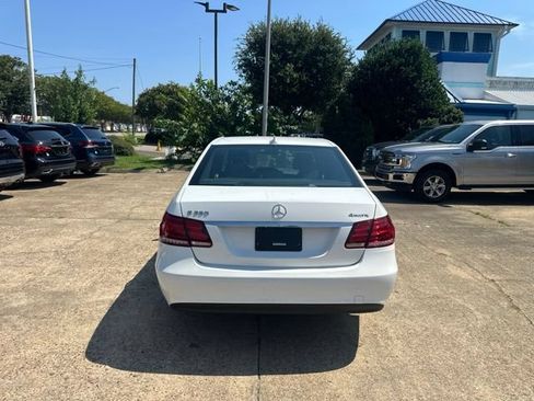 Used 2016 Mercedes-Benz E 350 4MATIC Sedan w/ Premium Package image 6