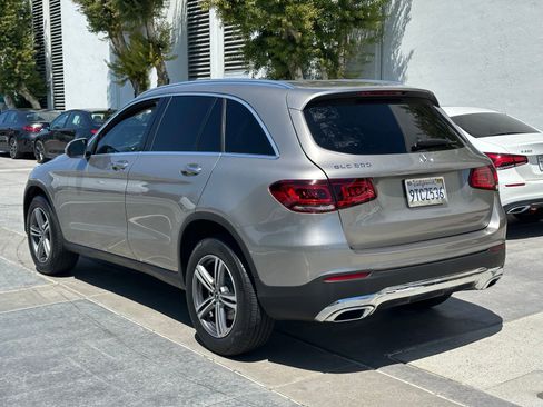 Used 2020 Mercedes-Benz GLC 300 w/ Premium Package image 7