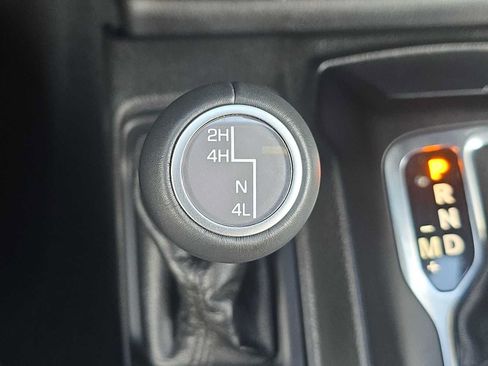 Used 2023 Jeep Wrangler Unlimited Sahara AWD/4WD image 29