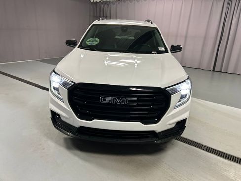 Used 2023 GMC Terrain SLT w/ Elevation Edition image 2