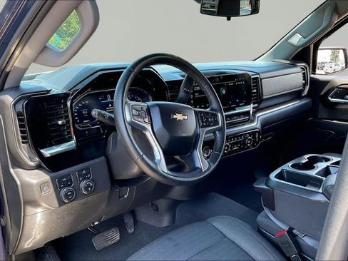 Used 2023 Chevrolet Silverado 1500 LT AWD/4WD image 12