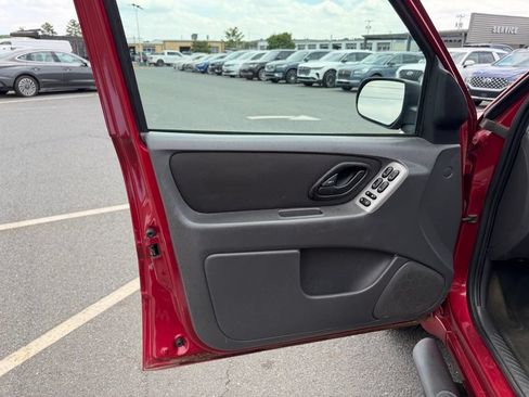 Used 2007 Ford Escape XLT FWD image 14