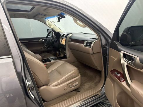 Used 2017 Lexus GX 460 AWD/4WD image 14