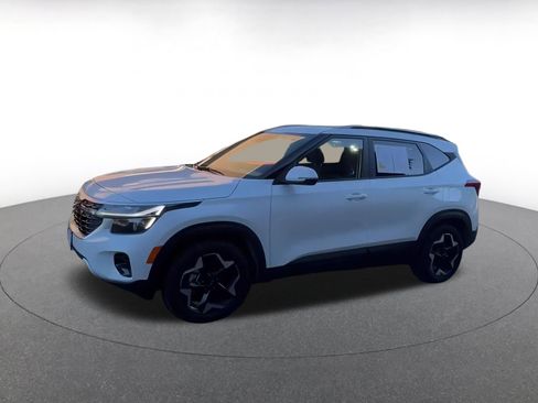 Used 2025 Kia Seltos S image 7