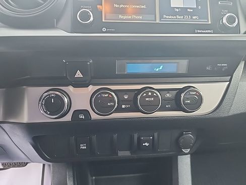 Used 2022 Toyota Tacoma SR image 22