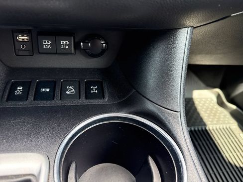 Used 2019 Toyota Highlander SE AWD/4WD image 31