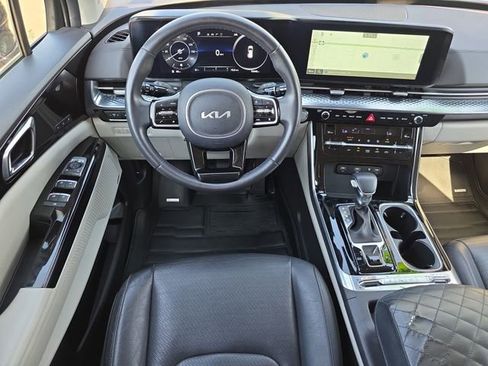 Used 2024 Kia Carnival SX Prestige image 13