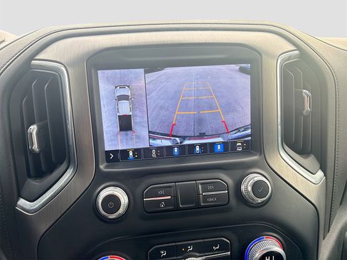 Used 2022 GMC Sierra 2500 Denali w/ Denali Black Diamond Edition image 13