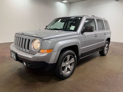 Used 2017 Jeep Patriot High Altitude AWD/4WD image 39