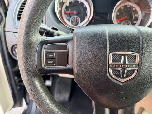 Used 2013 Dodge Grand Caravan SXT FWD image 15