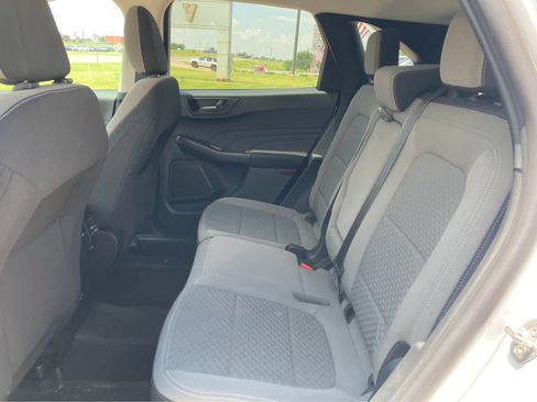 Used 2022 Ford Escape SE w/ SE Sport Appearance Package AWD/4WD image 4