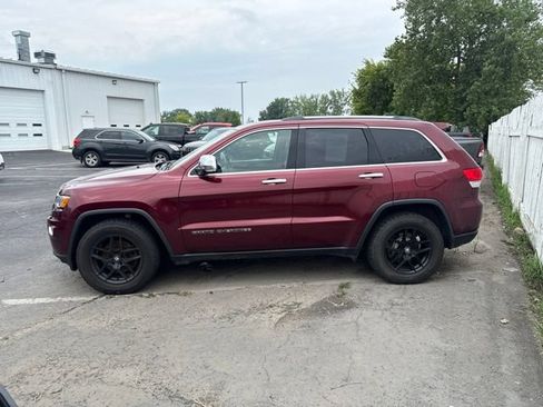 Used 2018 Jeep Grand Cherokee Limited AWD/4WD image 7