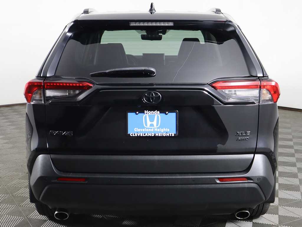 Used 2021 Toyota RAV4 XLE Premium AWD/4WD image 12