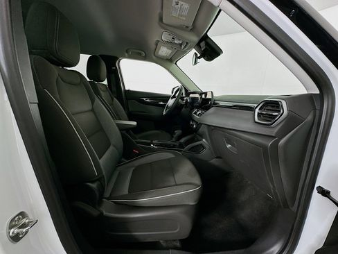 Used 2025 Chevrolet TrailBlazer LT image 29