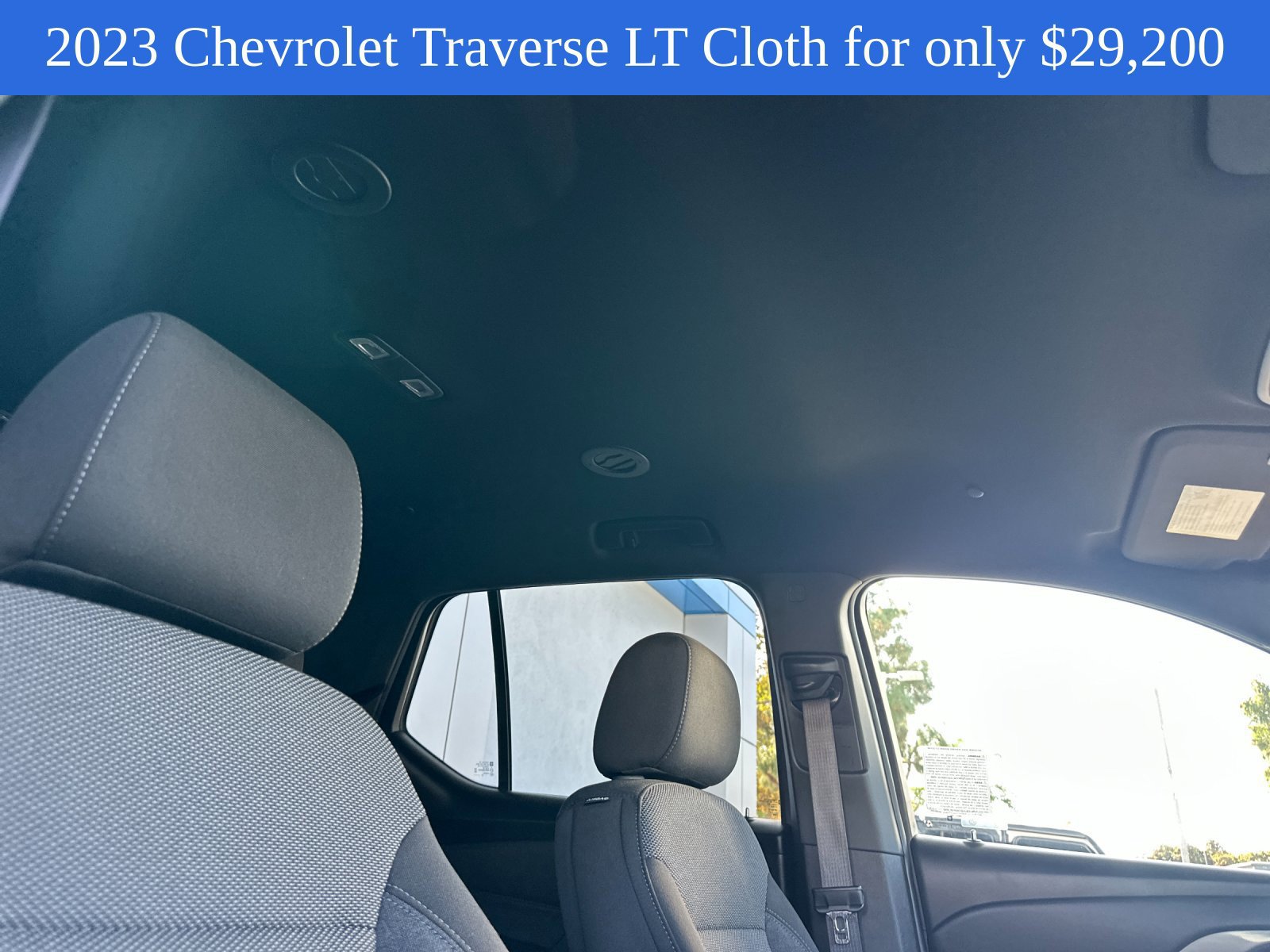 Used 2023 Chevrolet Traverse LT FWD image 19
