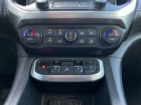 Used 2020 GMC Acadia SLE w/ LPO, Floor Liner Package FWD image 20