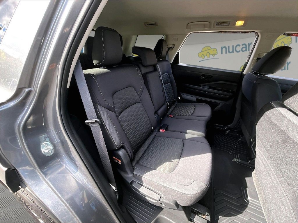 Used 2024 Nissan Pathfinder SV w/ Black Appearance Package AWD/4WD image 15