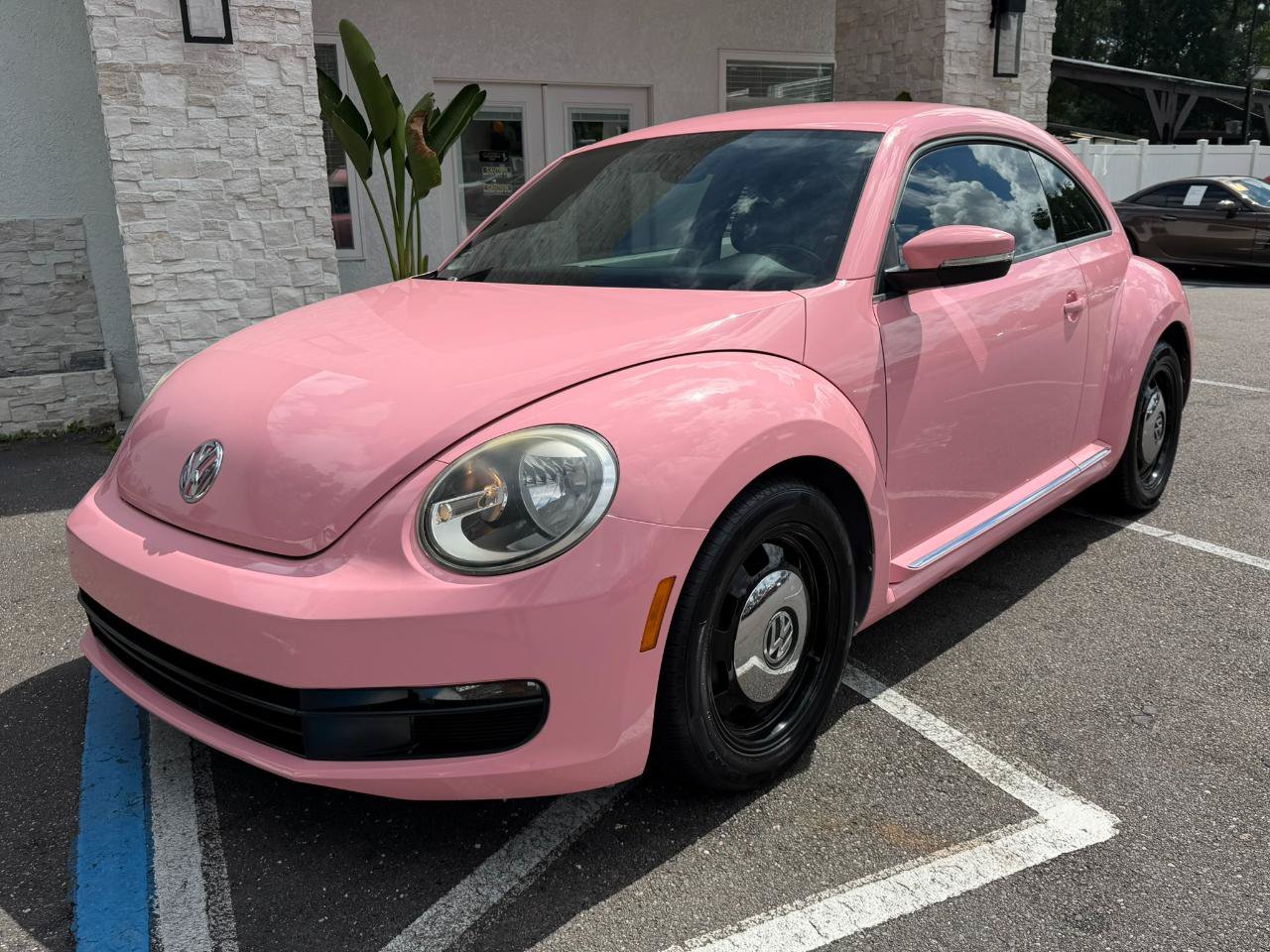 Used 2013 Volkswagen Beetle 2.5 FWD image 3