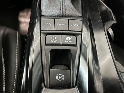 Used 2025 Toyota Camry SE w/ Multimedia Upgrade Package image 25