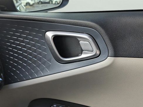 Certified 2023 Kia Soul EX image 42