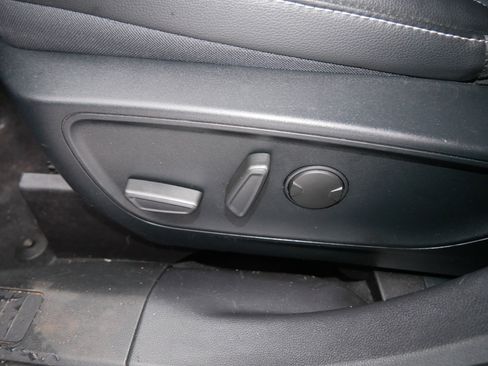 Used 2020 Ford Escape SEL image 19