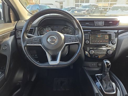 Used 2020 Nissan Rogue Sport SV w/ All-Weather Package image 17