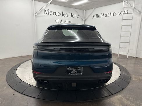 Used 2024 Porsche Cayenne Coupe image 6