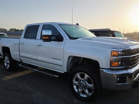 Used 2019 Chevrolet Silverado 2500 LTZ w/ Duramax Plus Package image 2
