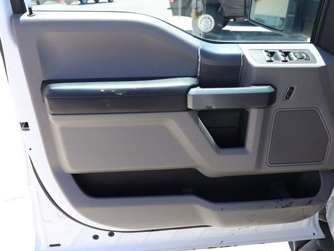 Used 2016 Ford F150 XLT w/ Equipment Group 302A Luxury AWD/4WD image 10