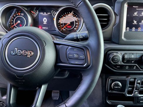 Used 2022 Jeep Wrangler Unlimited Sport AWD/4WD image 12