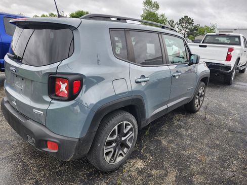 Used 2018 Jeep Renegade Latitude w/ Cold Weather Group AWD/4WD image 6