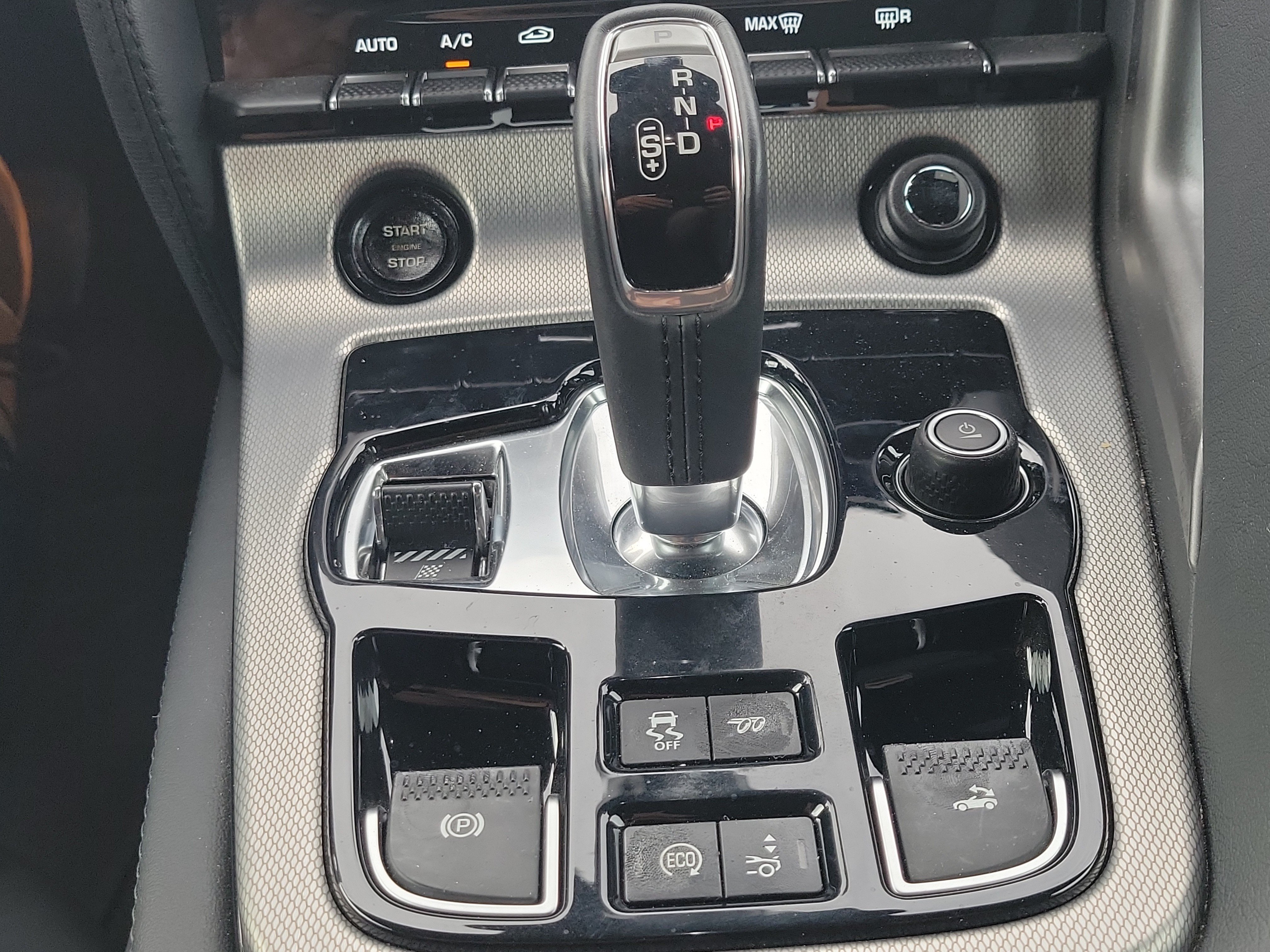 Used 2014 Jaguar F-TYPE Convertible RWD image 24