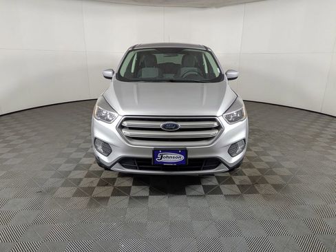 Used 2019 Ford Escape SE image 2