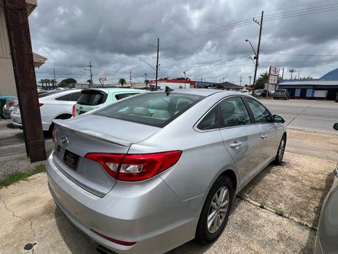 Used 2016 Hyundai Sonata SE FWD image 4