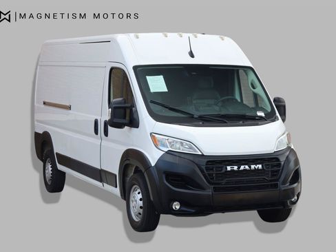 Used 2024 RAM ProMaster 2500 w/ Convenience Group FWD image 5