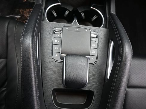 Used 2023 Mercedes-Benz GLE 350 4MATIC w/ Premium Package image 13