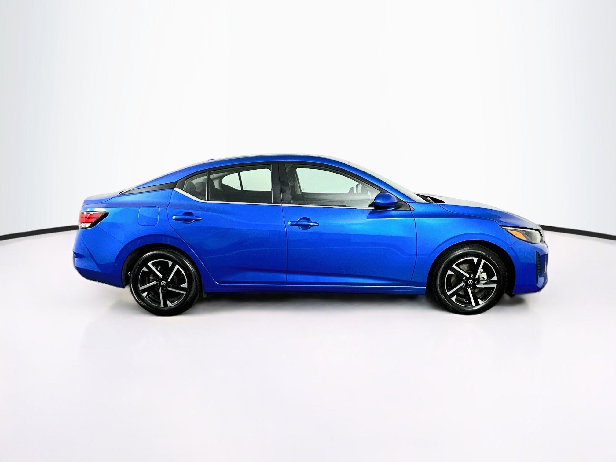 Used 2025 Nissan Sentra SV FWD image 10