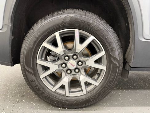 Used 2021 GMC Acadia SLE w/ Driver Convenience Package FWD image 20