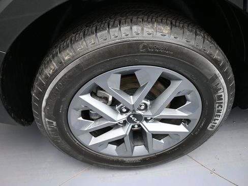 Certified 2024 Kia Telluride LX AWD/4WD image 12