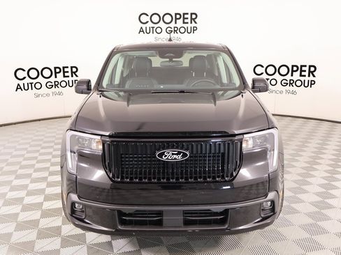 Used 2025 Ford Maverick Lobo image 8