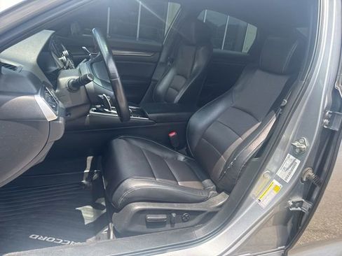 Used 2018 Honda Accord Sport image 6