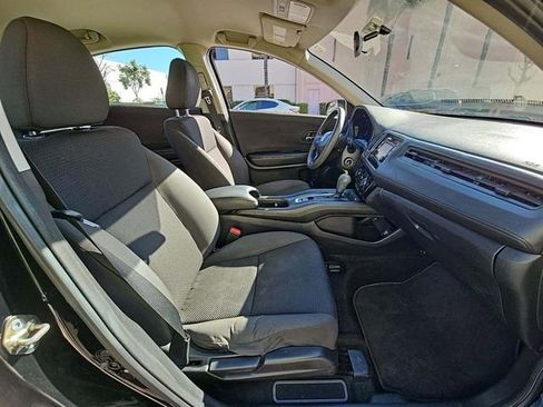 Used 2020 Honda HR-V LX image 16