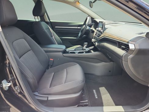 Used 2023 Nissan Altima 2.5 SV FWD image 19