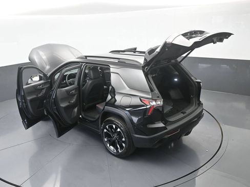 Used 2025 Chevrolet Equinox RS FWD image 66