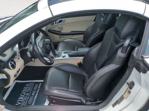 Used 2014 Mercedes-Benz SLK 250 image 13