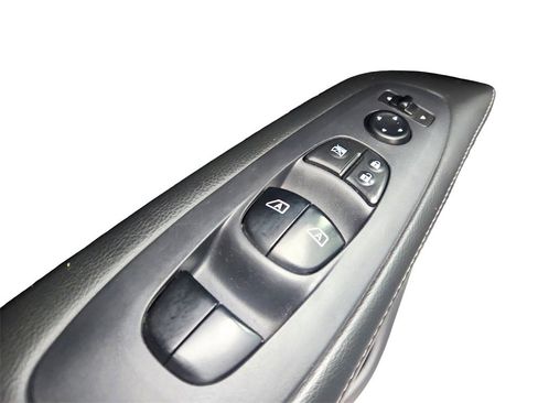 Used 2017 Nissan Pathfinder Platinum image 20