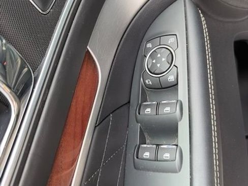 Used 2019 Ford Explorer Platinum AWD/4WD image 11