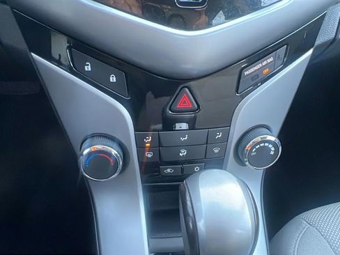 Used 2013 Chevrolet Cruze LT w/ All-Star Edition image 18