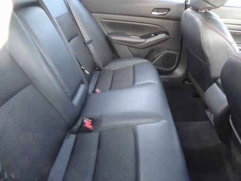 Used 2023 Nissan Altima 2.5 SR image 9